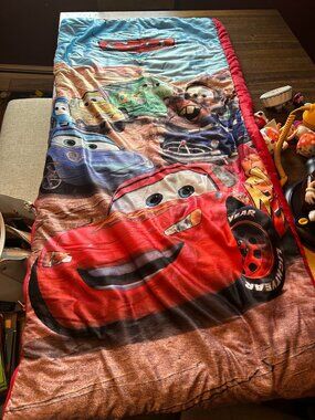 Cars Lighting McQueen  kids  sleeping bag  with a zipper holder bag  only used c